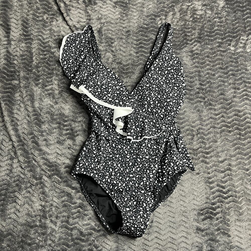 NWT PROFILE BY GOTTEX V-Neck Ruffle One Piece Swimsuit Size 8